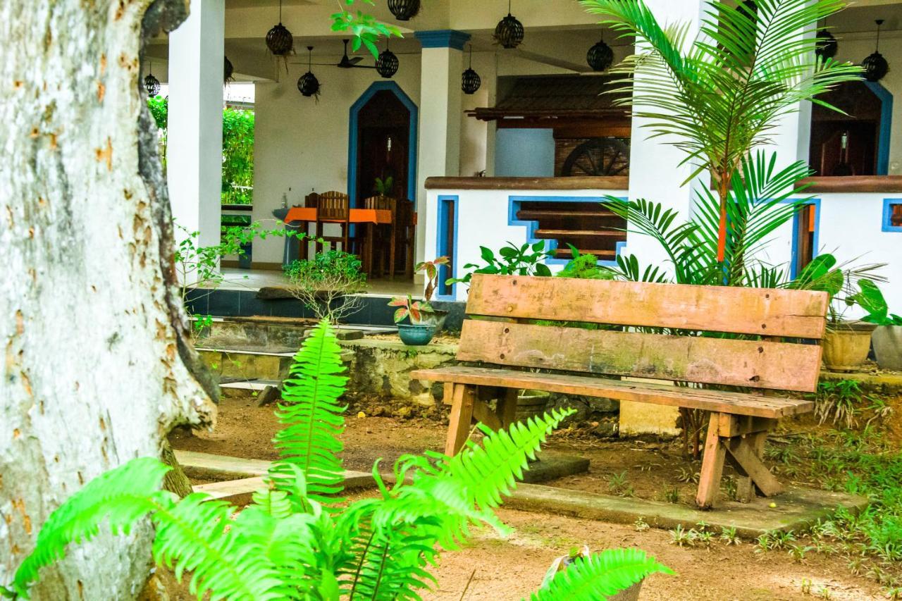 No Name Rest Hotel Unawatuna Luaran gambar