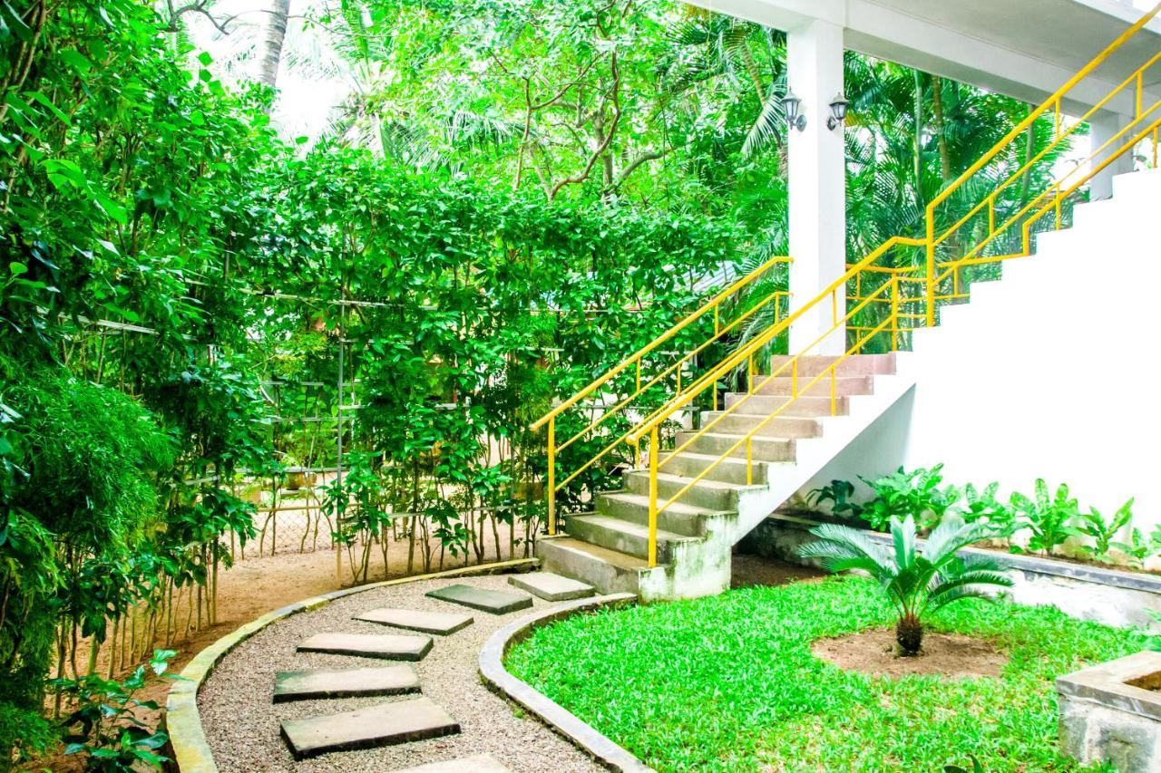 No Name Rest Hotel Unawatuna Luaran gambar