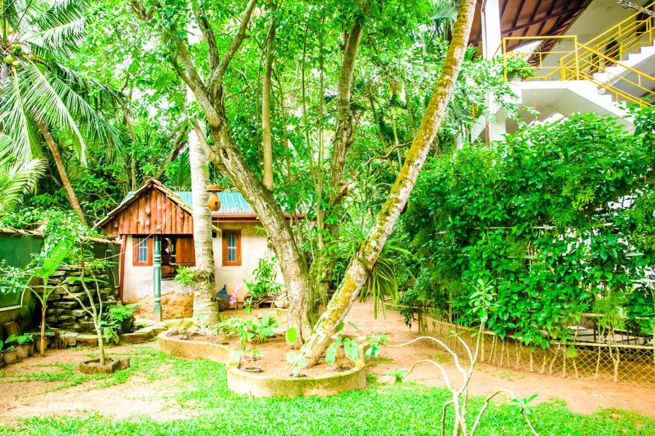 No Name Rest Hotel Unawatuna Luaran gambar