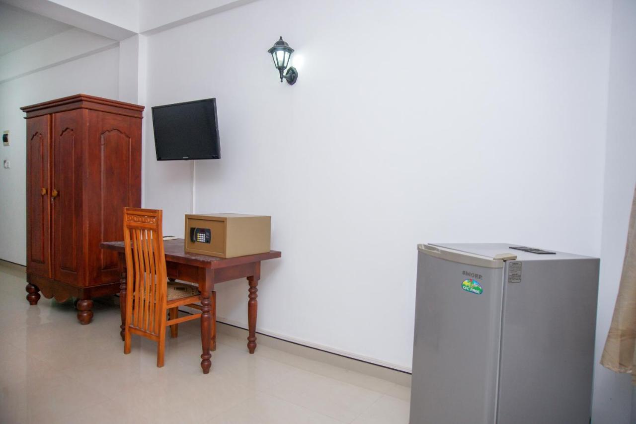 No Name Rest Hotel Unawatuna Luaran gambar