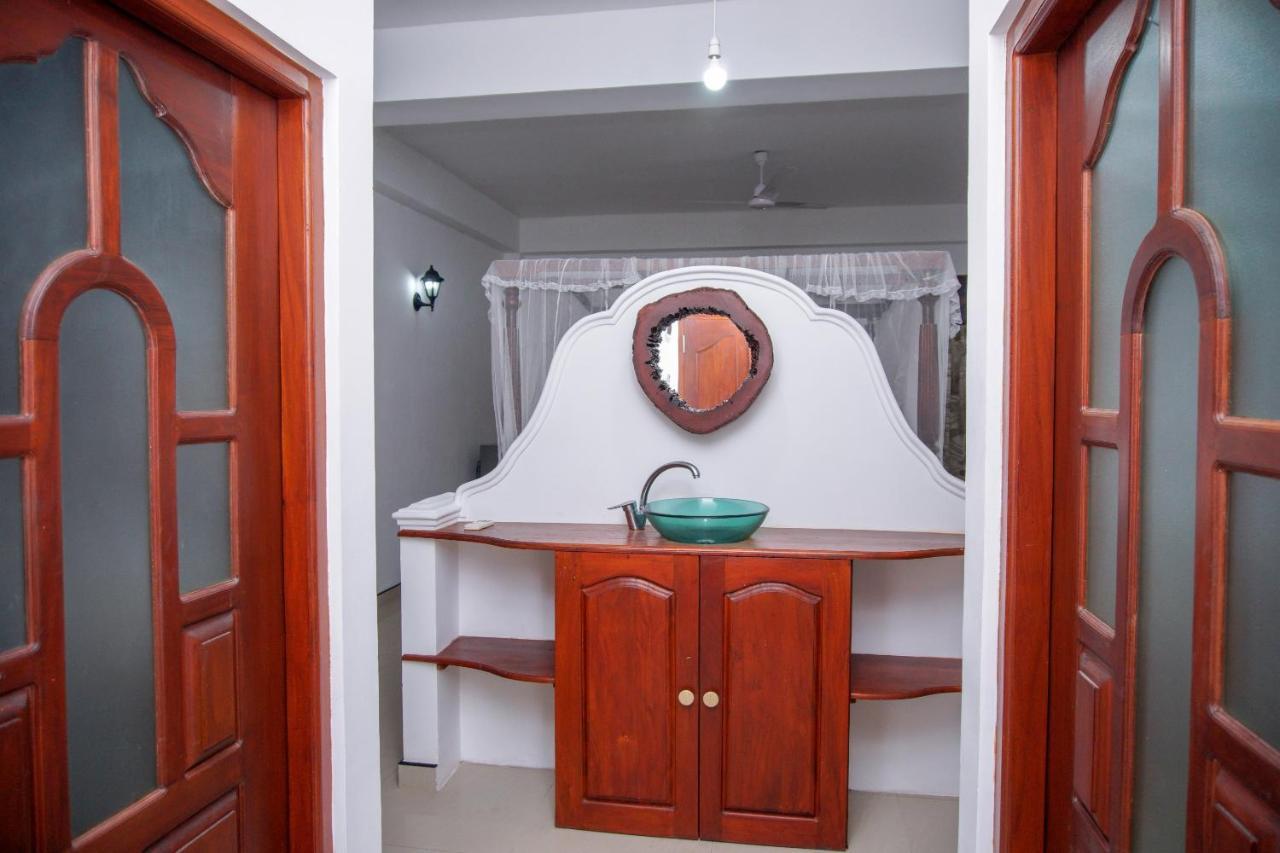 No Name Rest Hotel Unawatuna Luaran gambar